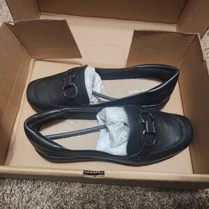 Easy Spirit Loafers Size 8 NWT